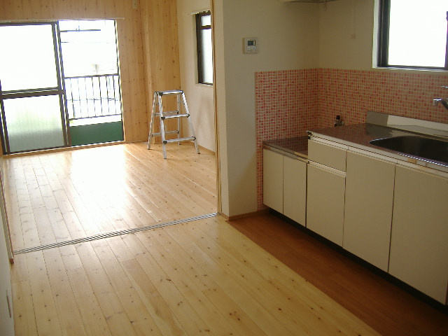 マンション牧野の居間・リビング|別部屋参考用写真