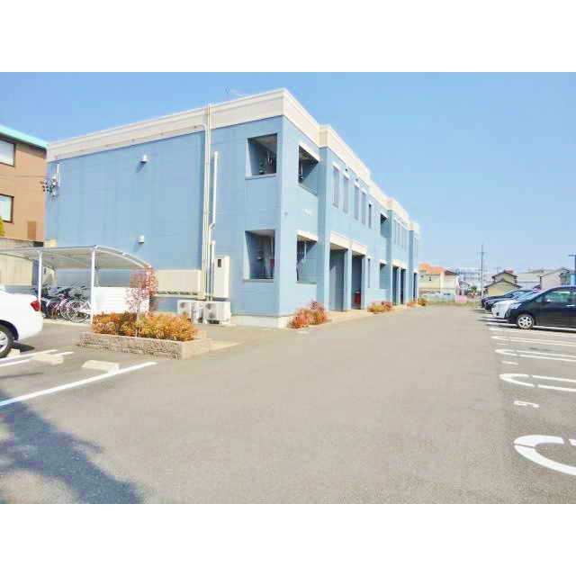 Ａｖｅｎｉｒ　Ｍ’ｓの駐車場