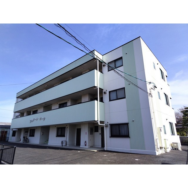 各務原市小佐野町４丁目のアパート