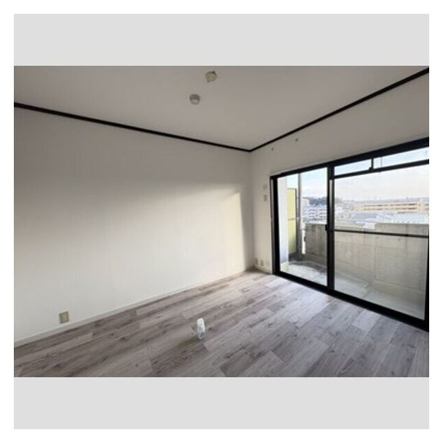 岐阜市北一色９丁目のアパートの居間・リビング