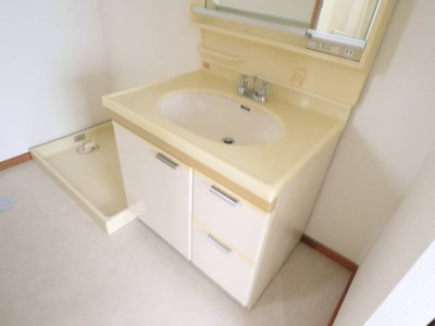 【洗面所】 | コーポ祐天寺 | 独立洗面台有、身だしなみを気にする方にオススメ