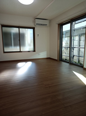 【居間・リビング】 | 中目黒３丁目戸建