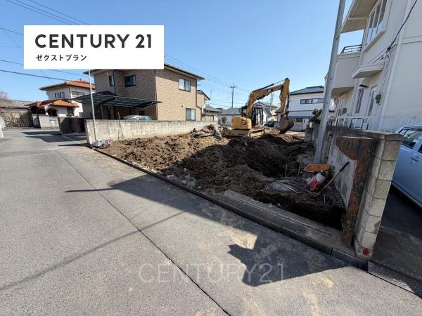 前橋市稲荷新田町土地の前面道路含む現地写真