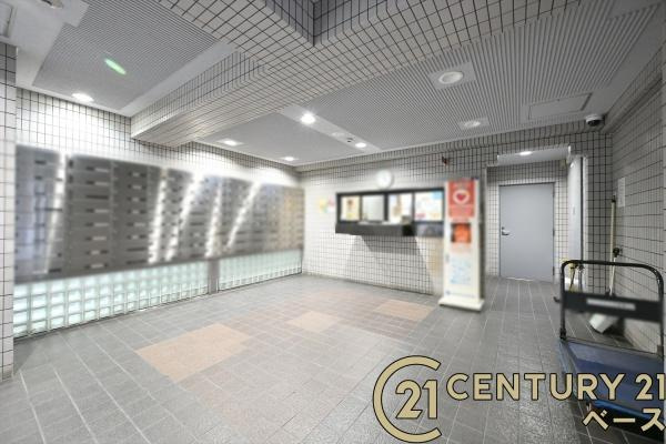 ユニハイム大和郡山のエントランス|■現地撮影写真■落ち着いた雰囲気の綺麗なロビーです！