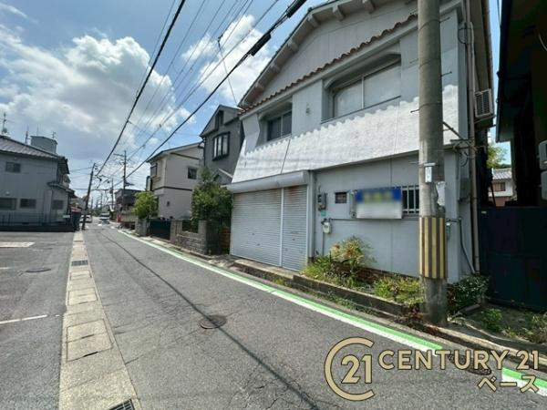 大和高田市大字築山の売地の前面道路含む現地写真