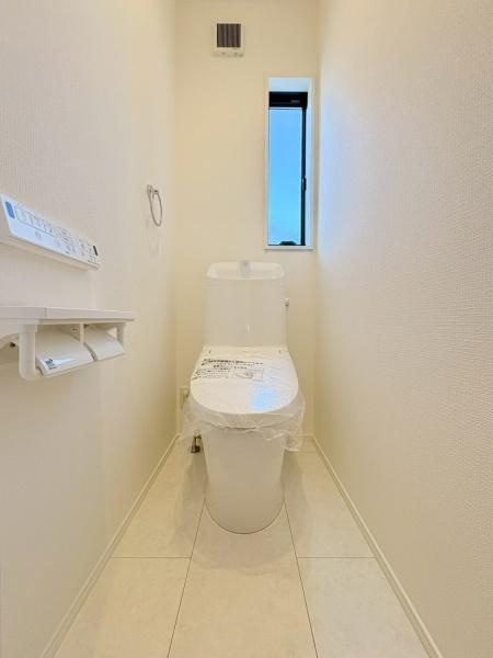 逗子市久木１丁目の新築一戸建のトイレ|トイレはもちろん１階と２階にあります！