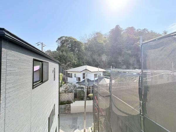 逗子市久木１丁目の新築一戸建のその他|バルコニーからの眺望です。