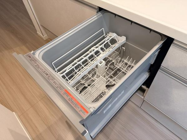 横浜市旭区東希望が丘の新築一戸建のキッチン|自動食器洗い乾燥機