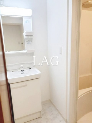 【洗面所】 | 青葉マンション | 洗面台です。