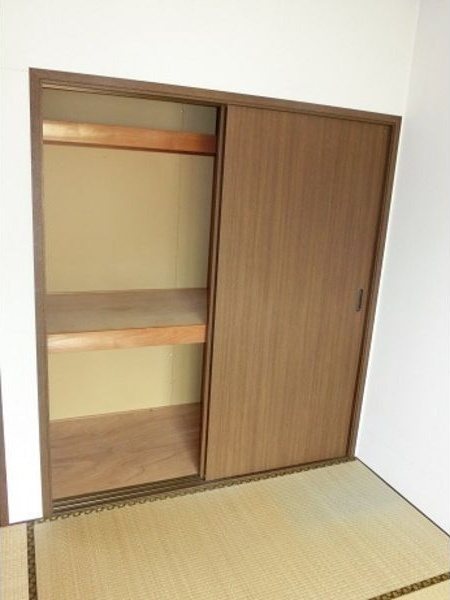 ビレッジ日蔭5号の収納