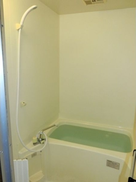 ビレッジ日蔭5号の浴室