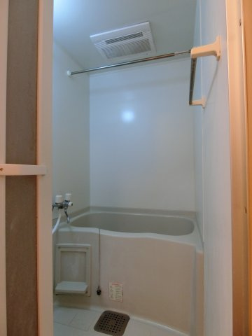 ブライトフューチャー・Ｎの浴室