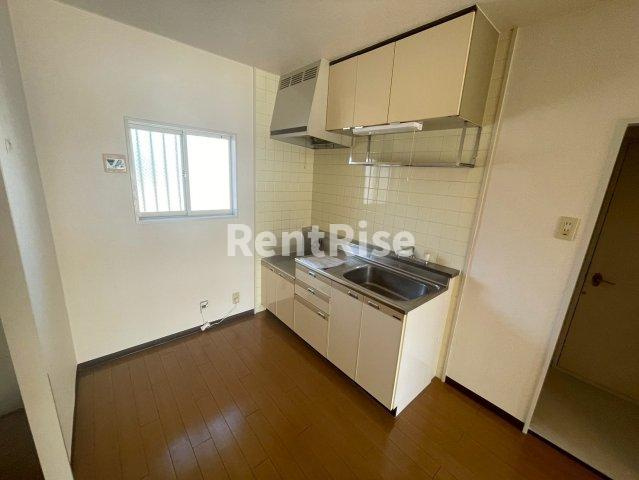 メゾン華Ⅰの居間・リビング