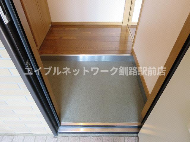 シーサイドマンションの玄関