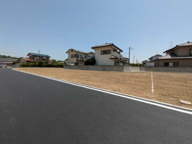 売土地　上大島町分譲地の前面道路含む現地写真|分譲地西から撮影