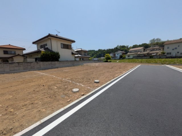 売土地　上大島町分譲地の前面道路含む現地写真|分譲地北西から撮影