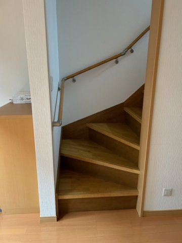 メゾネットT|階段