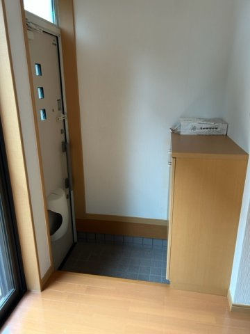 メゾネットTの玄関