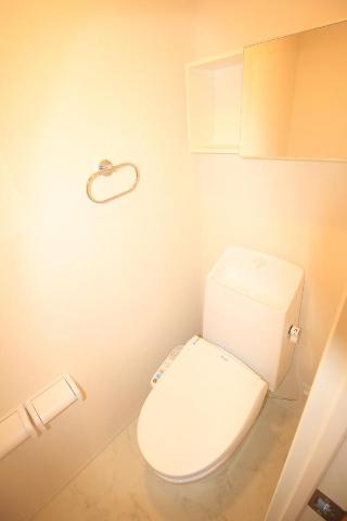 メゾン・ボヌール　大泉学園のトイレ|シャワー付トイレ