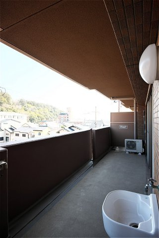 【バルコニー】 | ファミール常盤音戸町レジデンスヒル