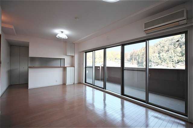 【居間・リビング】 | ファミール常盤音戸町レジデンスヒル