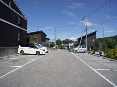 【駐車場】 | ガーデンヒルズ | 駐車場可能です♪