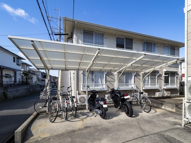 サンフレーズ東町2のエントランス|駐輪場