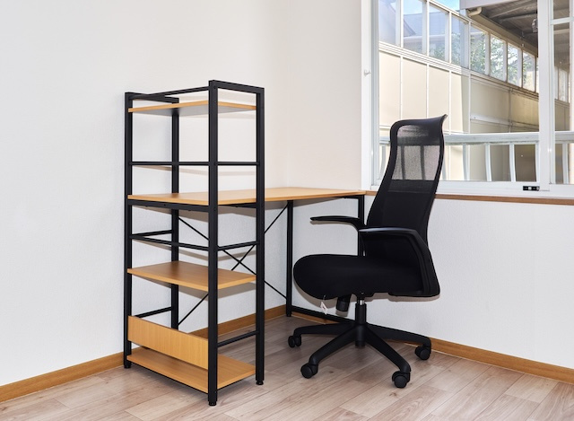 サンフレーズ東町2の内装|椅子と机(設置予定)