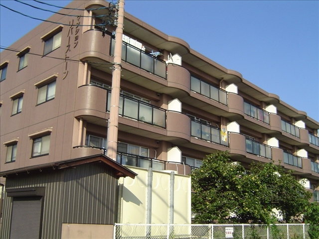 マンションリバーストーンの外観