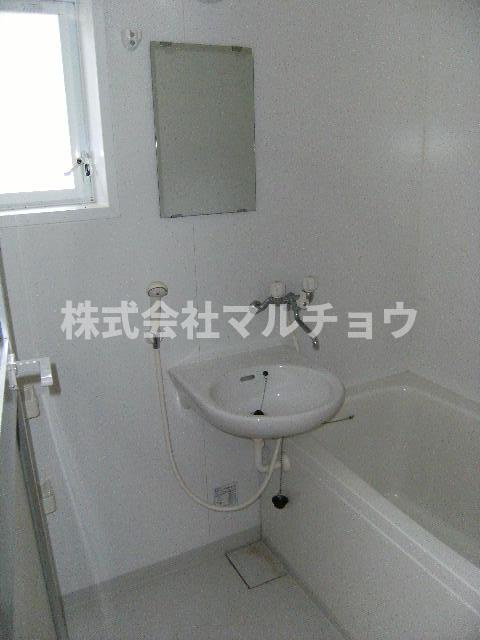 まるよしマンションの浴室|落ち着いた空間のお風呂です