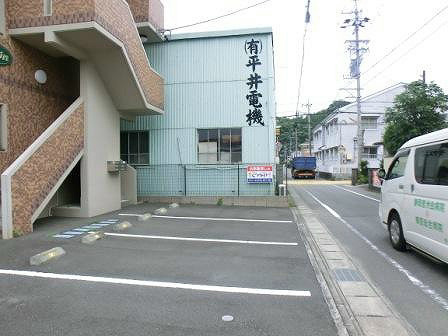 クラシオンの駐車場