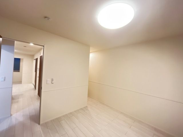 エクセレントの洋室|広々とした洋室です