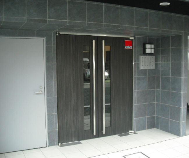 エクアス両国のエントランス