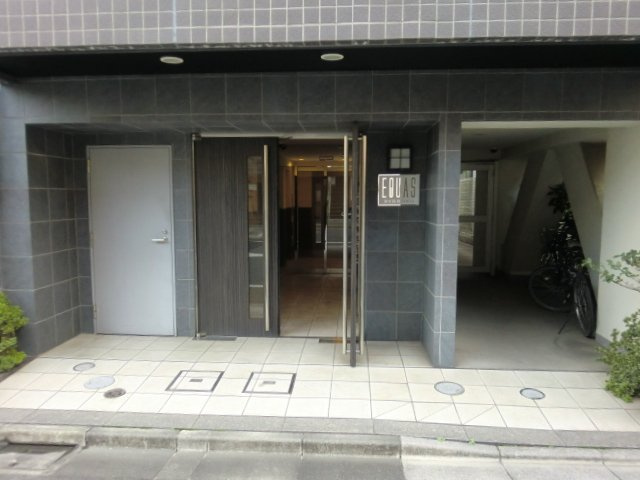 エクアス両国のエントランス