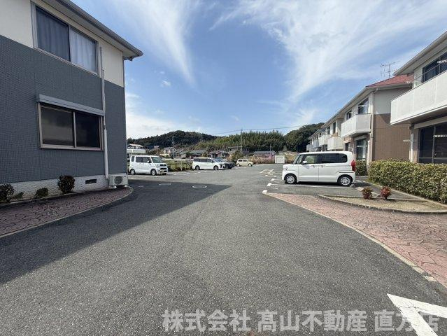 エスポワールT・S B棟の駐車場