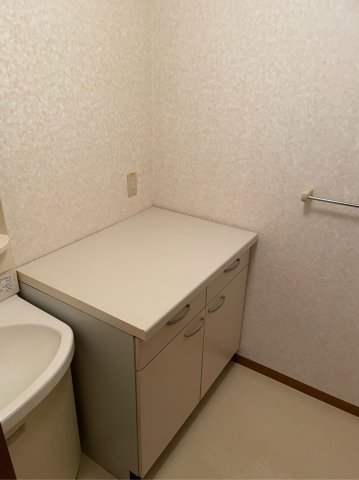 ベロウグランベリーの洗面所