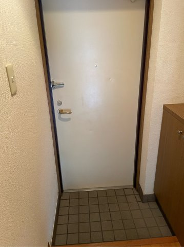 ベロウグランベリーの玄関