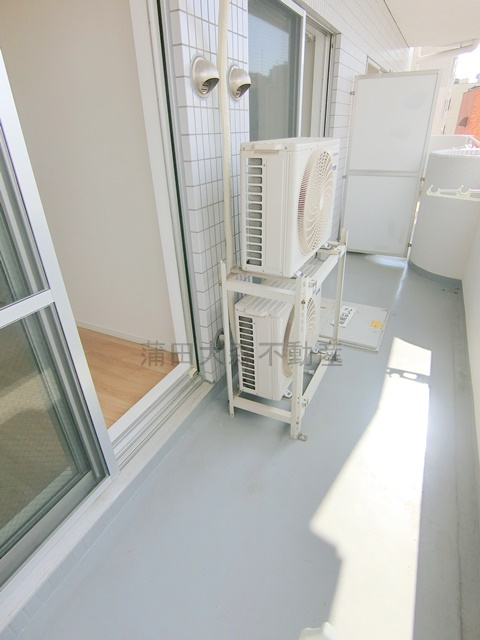 コスモリード大森西のバルコニー