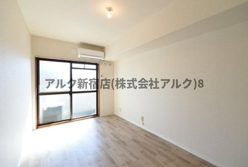 メゾン・ド・エコルスの居間・リビング