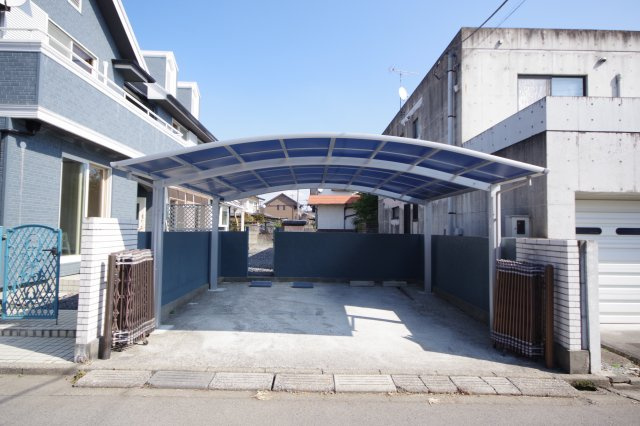 宇都宮市野沢町　戸建の駐車場