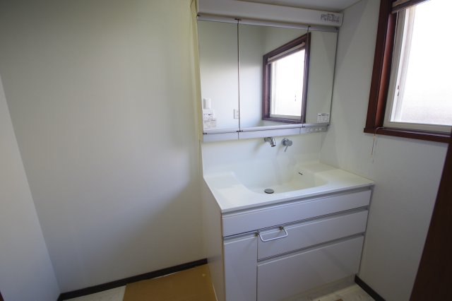 宇都宮市野沢町　戸建の独立洗面台