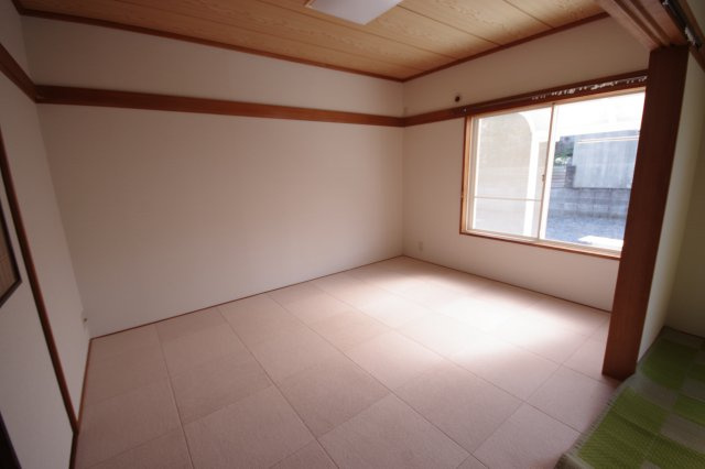 宇都宮市野沢町　戸建の洋室