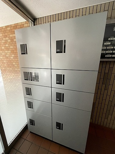 ライオンズマンション川口芝公園のその他|宅配ボックス　※2025年12月撮影時