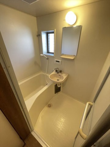 サンハイツ天野Ⅰの浴室|日々の疲れを癒すお風呂付です