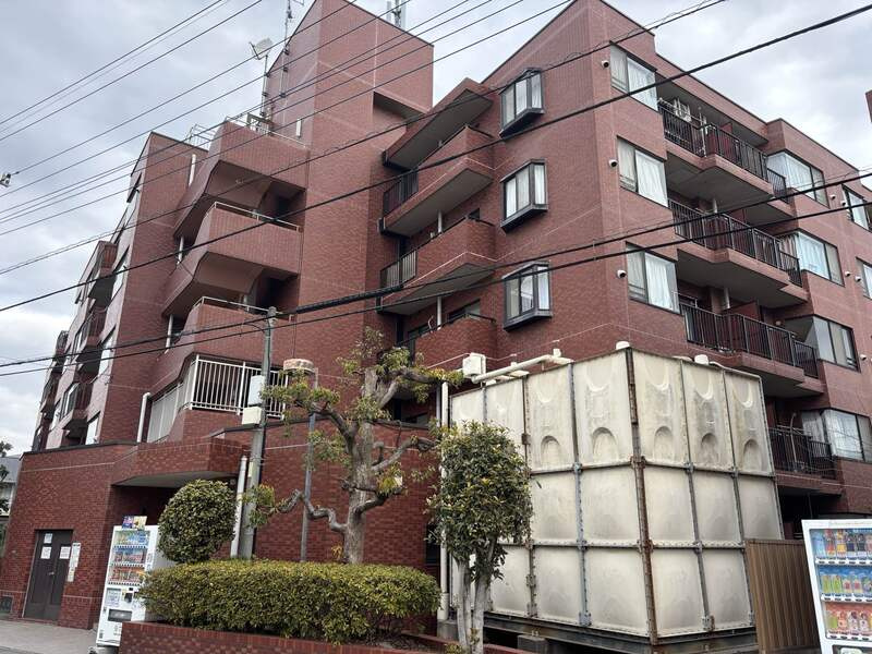 ファーストパレス与野本町の外観|おしゃれな外観です