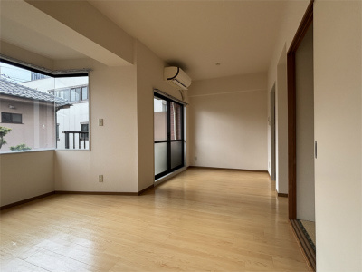 ファーストパレス与野本町の居間・リビング|ゆったりとしたリビングです