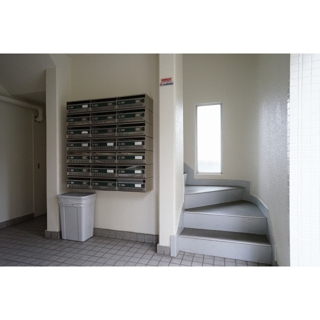 ブライトコート壱番館のエントランス|ゆとりのあるエントランスです