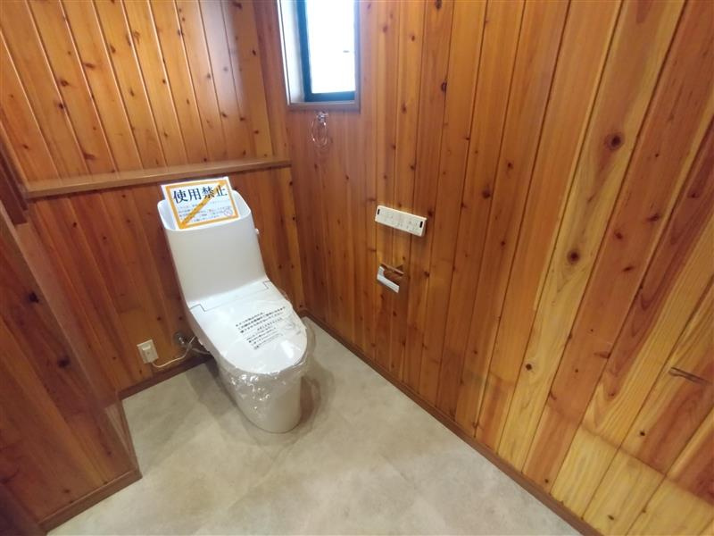 名古屋市中川区服部二丁目戸建のトイレ