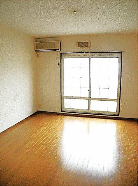 クレセントリヴェールの居間・リビング