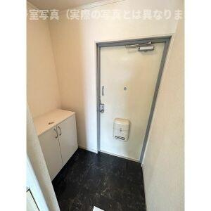 レジデンス376の玄関